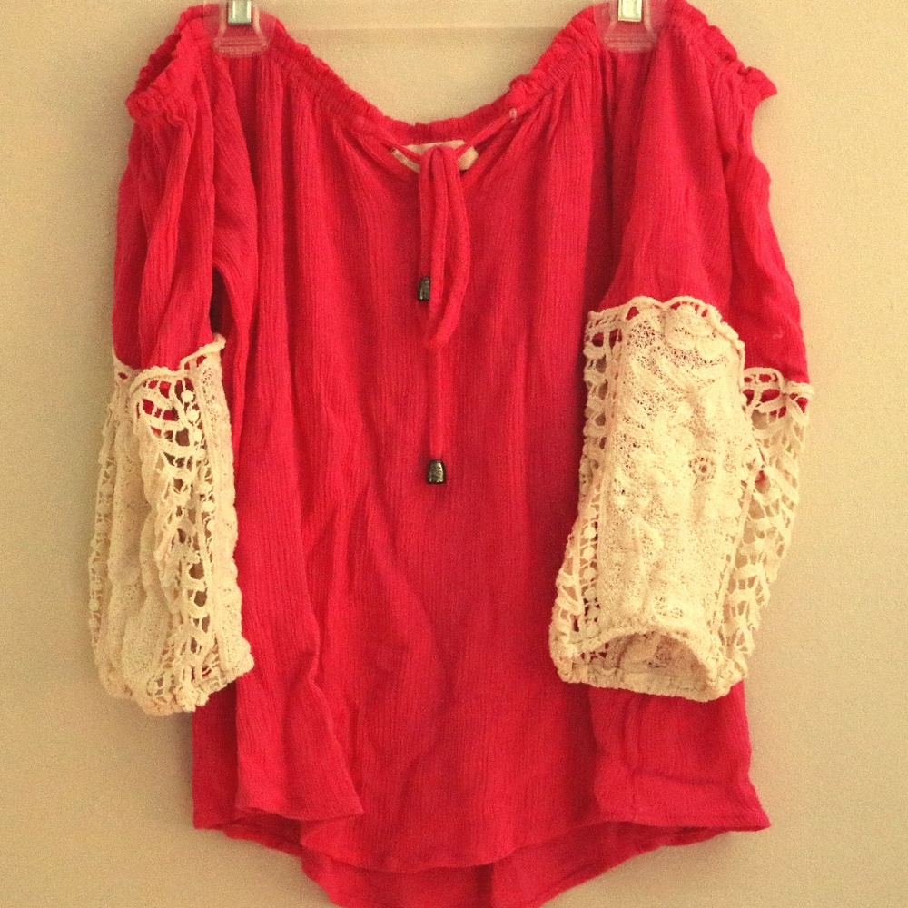 Off the shoulder crop shirt